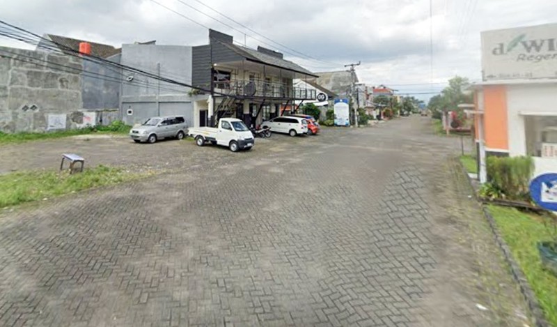 Tanah di Jl. Terusan Soekarno Hatta Barat ( d'Wiga Regency ), Jalan Utama ( Boullevart ), Lokasi bagus banyak cafe... SIAP BANGUN !!!