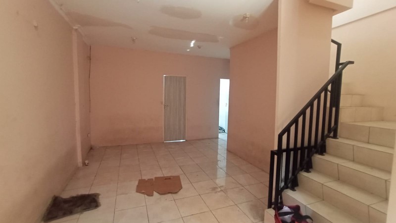 Ruko 2,5 lt Cocok Untuk Kantor di Harapan Indah Bekasi