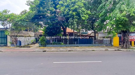 Dijual Rumah Lama Zonasi Komersil Untuk Pergudangan di Duren Sawit