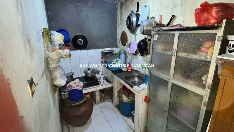 Dijual Rumah Bangunan Lama Lokasi Premium di Jl. Karbela II, Setiabudi