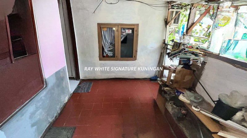 Dijual Rumah Bangunan Lama Lokasi Premium di Jl. Karbela II, Setiabudi