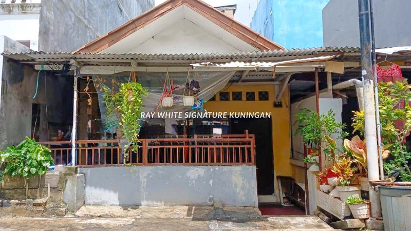 Dijual Rumah Strategis Dekat SCBD di Jl. Karbela II, Setiabudi 