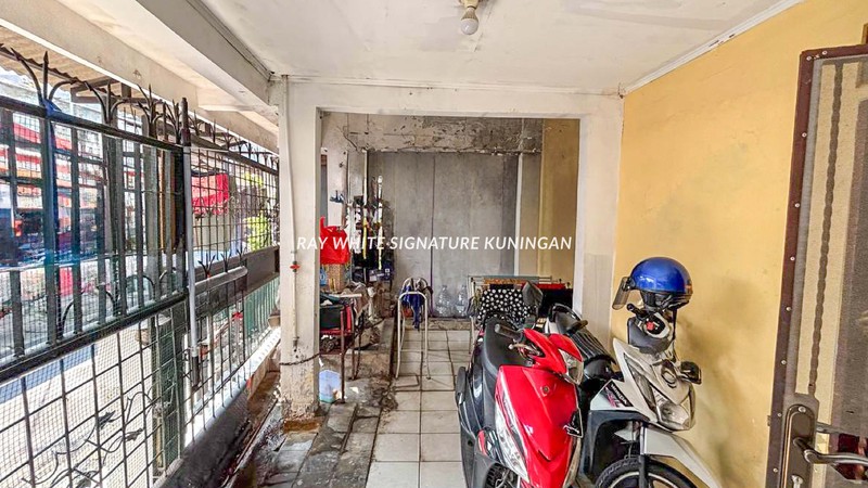 Dijual Rumah Kost Strategis 10 Kamar di Jl Anggrek Setiabudi
