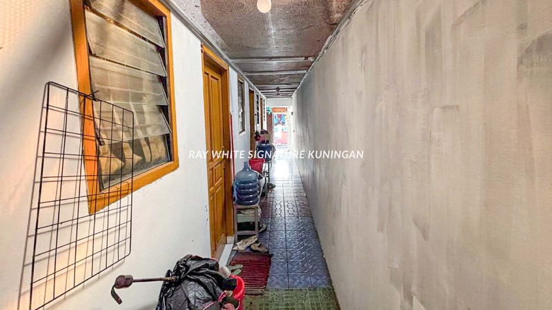 Dijual Rumah Kost Strategis 10 Kamar di Jl Anggrek Setiabudi