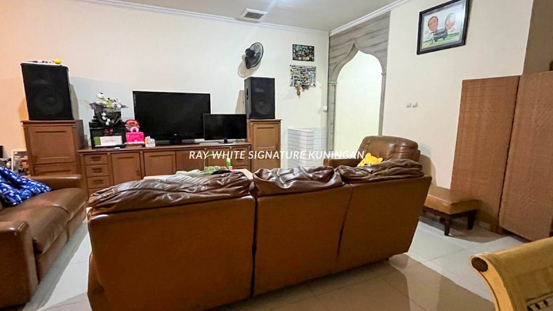 Rumah Lokasi Tenang di Bintaro Sektor 1 Jl Murai Cocok Untuk Hunian