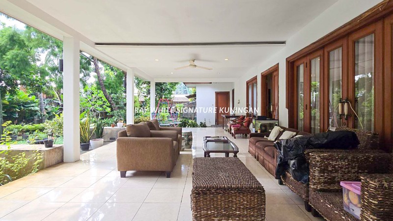 Rumah Nyaman dan Asri, Lokasi Premium di Jl. RS Fatmawati Raya