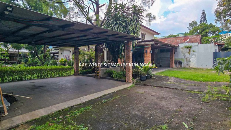 Rumah Nyaman dan Asri, Lokasi Premium di Jl. RS Fatmawati Raya