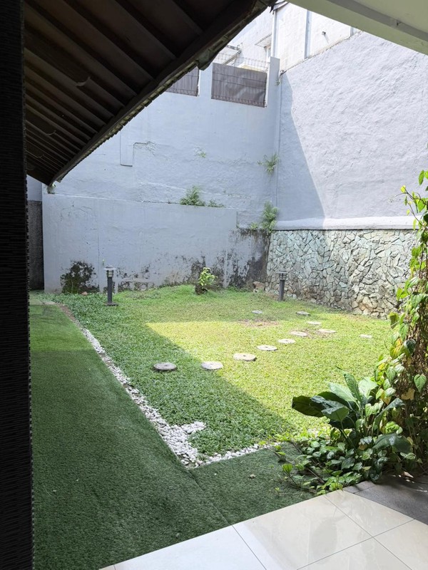 DISEWA RUMAH JALAN CISANGGIRI KEBAYORAN BARU JAKARTA SELATAN