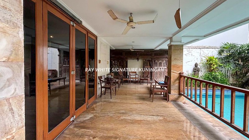 Rumah Tinggal Kawasan Ex Menteri dan Duta Besar di Patra Kuningan