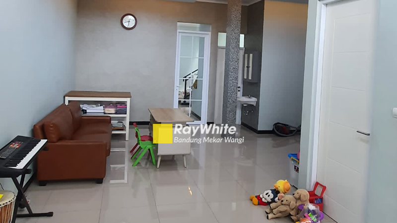 Rumah Minimalis Taman Kopo Indah 5