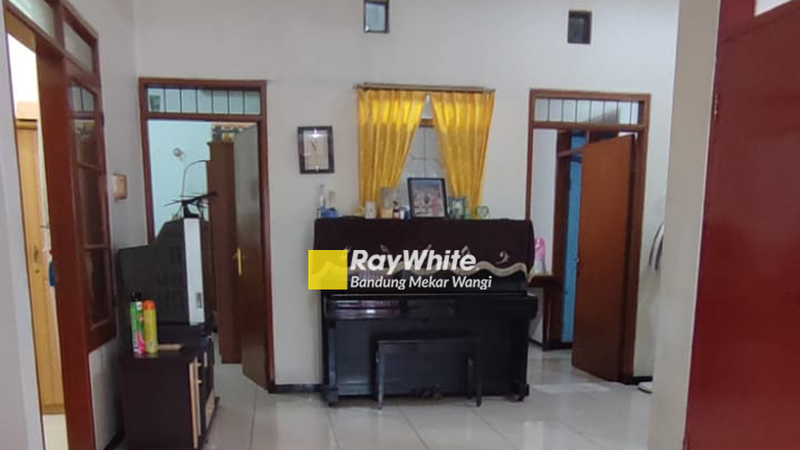 Rumah Full Bangun Dekat Jalan utama Taman Kopo Indah 