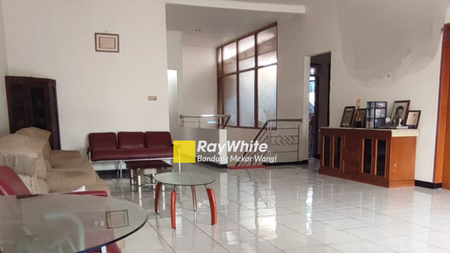 Rumah Full Bangun Dekat Jalan utama Taman Kopo Indah 