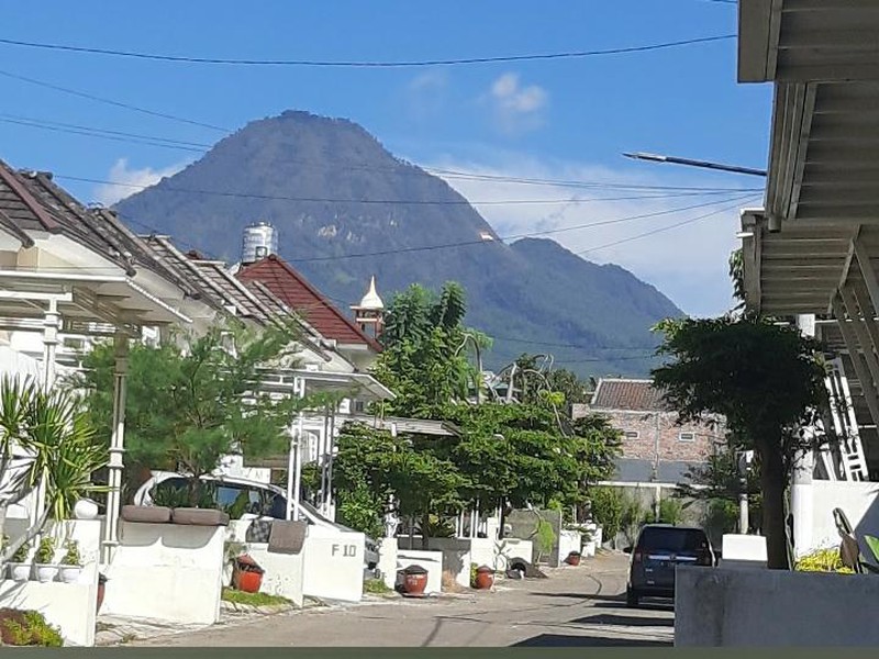 DIJUAL RUMAH SIAP HUNI DI VILLA KAYANA BATU 