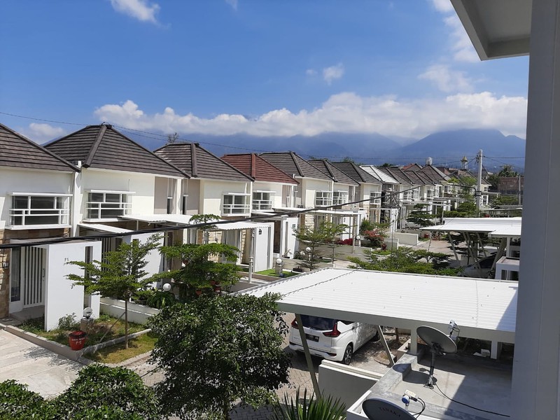 DIJUAL RUMAH SIAP HUNI DI VILLA KAYANA BATU 