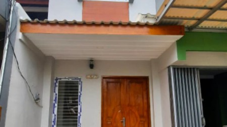 Rumah 2 Lantai Siap Huni, Hunian Nyaman dan Strategis Dekat Bintaro Jaya
