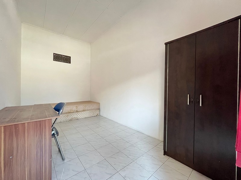 Margonda Raya kost 9 kamar dan kantor bentuk tanah L ngantong