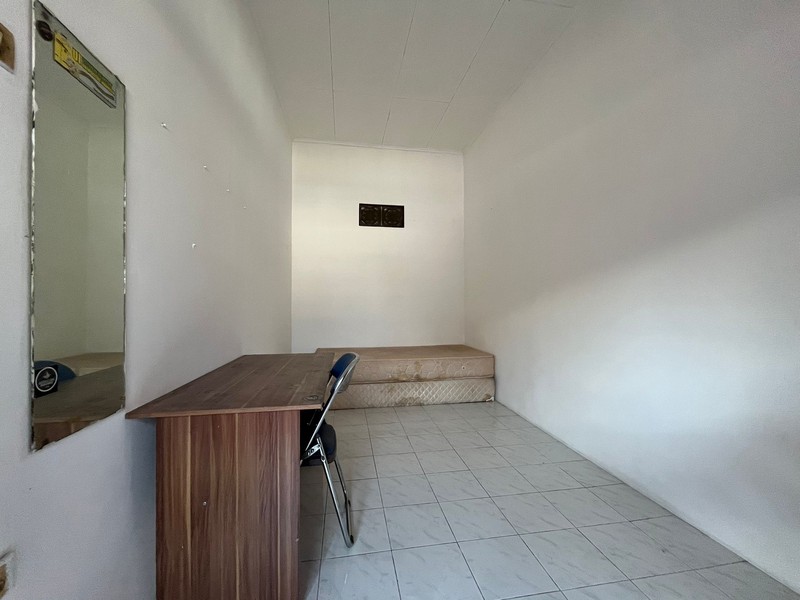 Margonda Raya kost 9 kamar dan kantor bentuk tanah L ngantong