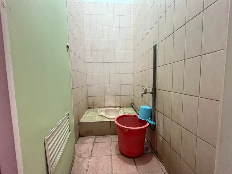 Margonda Raya kost 9 kamar dan kantor bentuk tanah L ngantong