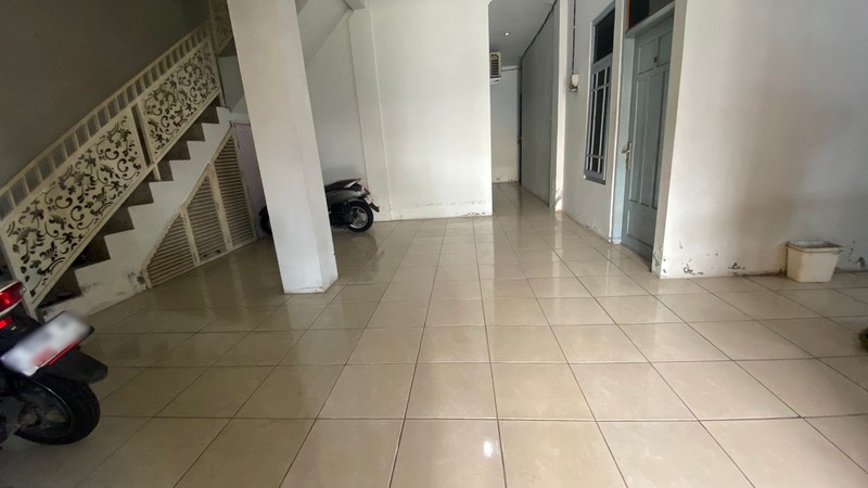 Investasi Menguntungkan Rumah Kost 15 Kamar di Jalan Utama Padokan Bantul, Dekat Bank BRI, Tirtonirmolo, Kasihan, Bantul