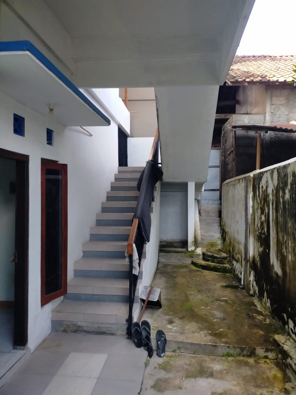 Rumah 2 Lantai 306 Meter Persegi, Akses Mudah Dari Jalan Ringroad Utara, Maguwoharjo, Depok, Sleman