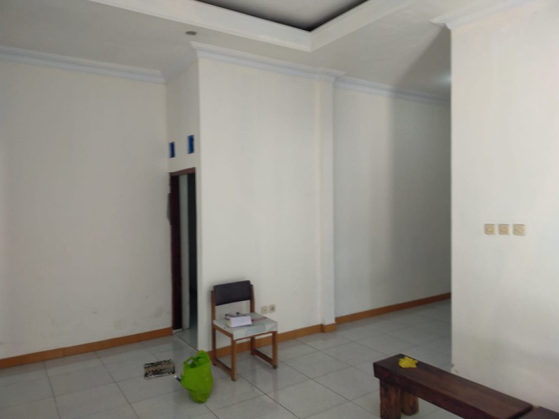 Rumah 2 Lantai 306 Meter Persegi, Akses Mudah Dari Jalan Ringroad Utara, Maguwoharjo, Depok, Sleman