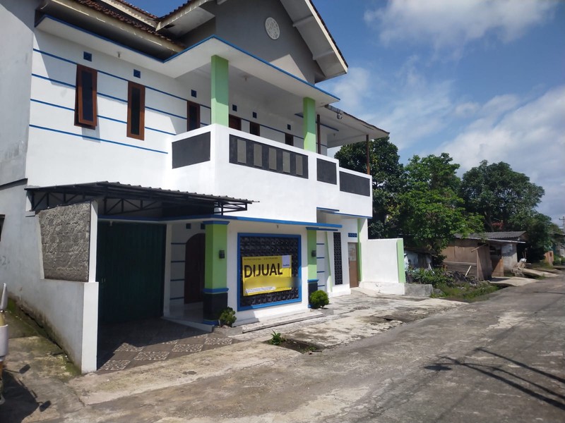 Rumah 2 Lantai 306 Meter Persegi, Akses Mudah Dari Jalan Ringroad Utara, Maguwoharjo, Depok, Sleman