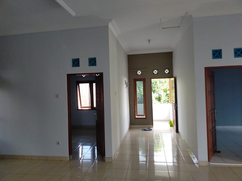 Rumah 2 Lantai 306 Meter Persegi, Akses Mudah Dari Jalan Ringroad Utara, Maguwoharjo, Depok, Sleman