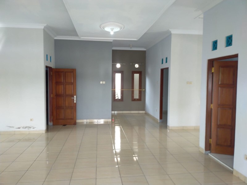 Rumah 2 Lantai 306 Meter Persegi, Akses Mudah Dari Jalan Ringroad Utara, Maguwoharjo, Depok, Sleman