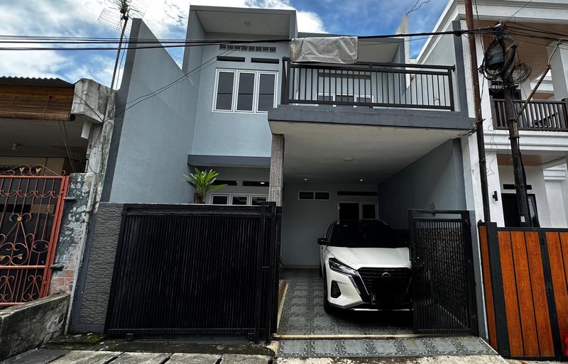 DIJUAL Rumah 2lantai di Depok