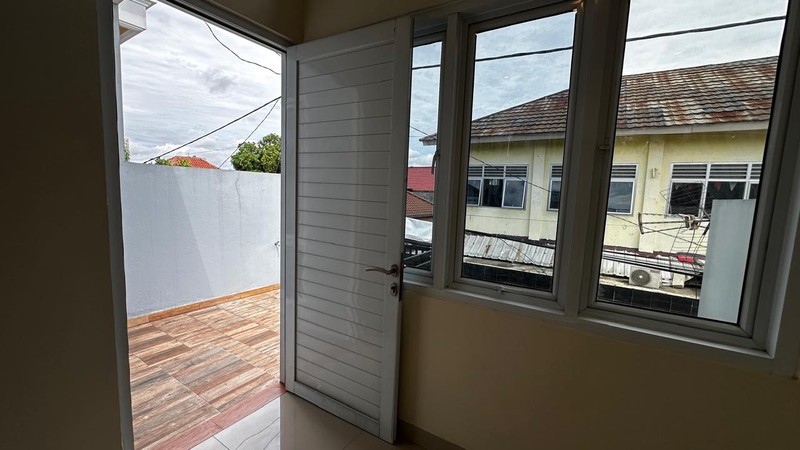 DIJUAL Rumah 2lantai di Depok