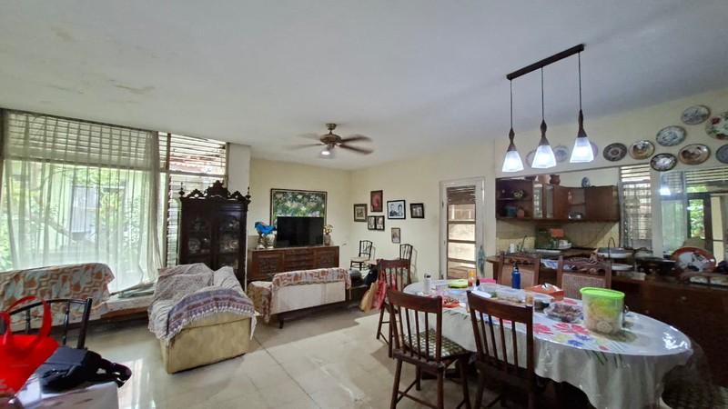 BEST PRICE !!! Rumah Lama di Karang Pola, Jati Padang