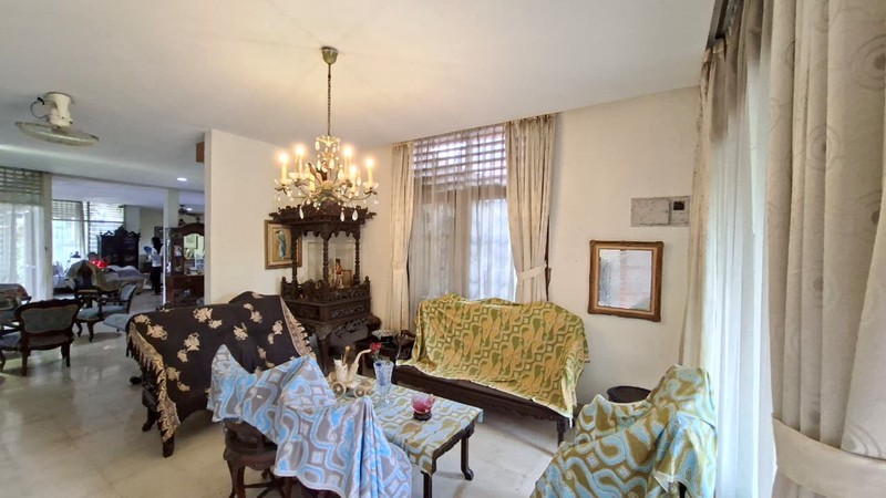 BEST PRICE !!! Rumah Lama di Karang Pola, Jati Padang