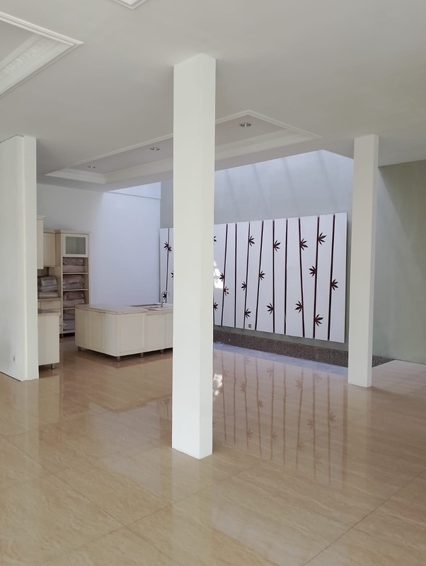 RUMAH SIAP HUNI DI PONDOK INDAH, NYAMAN DAN STRATEGIS 