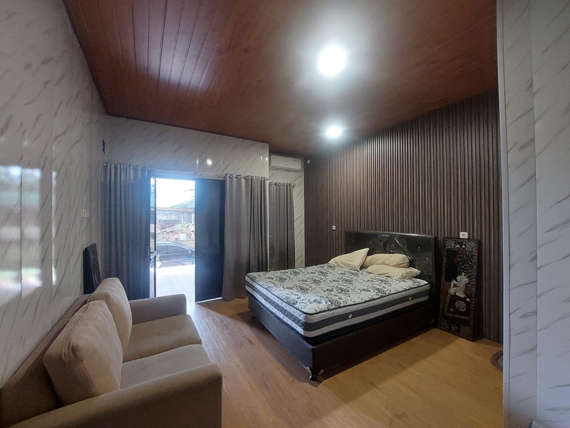 Dijual Semi Resort Dengan Tanah Luas Lokasi Strategis Di Sawangan, Depok