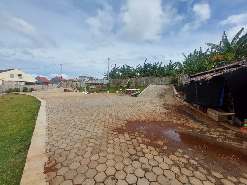 Dijual Semi Resort Dengan Tanah Luas Lokasi Strategis Di Sawangan, Depok