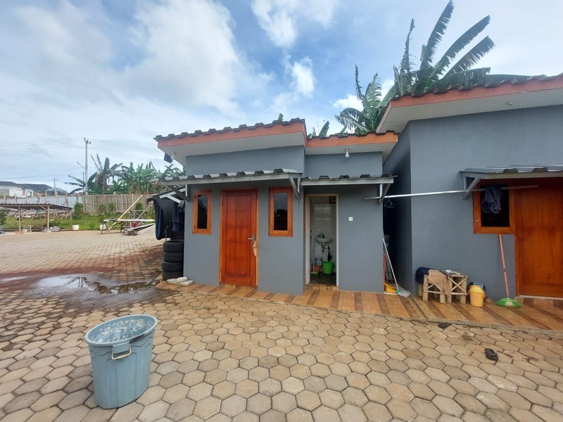 Dijual Semi Resort Dengan Tanah Luas Lokasi Strategis Di Sawangan, Depok