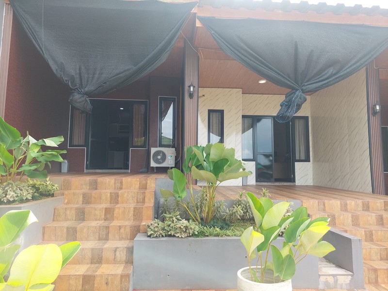 Dijual Semi Resort Dengan Tanah Luas Lokasi Strategis Di Sawangan, Depok