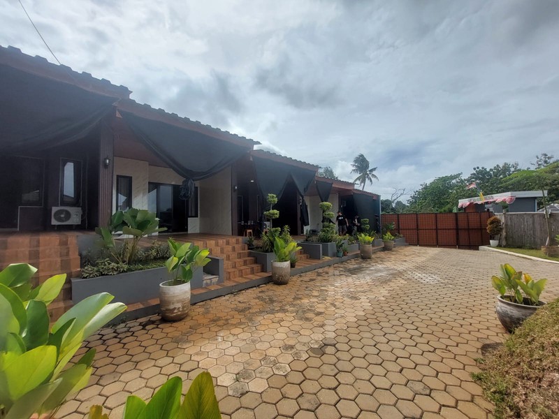 Dijual Semi Resort Dengan Tanah Luas Lokasi Strategis Di Sawangan, Depok