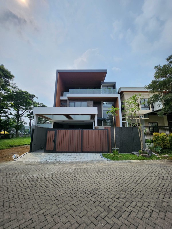 Dijual Rumah Baru Modern Mewah Woodland Citraland Premium Desain 3 Lantai PLUS Private Lift