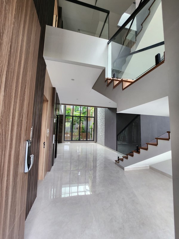 Dijual Rumah Baru Modern Mewah Woodland Citraland Premium Desain 3 Lantai PLUS Private Lift