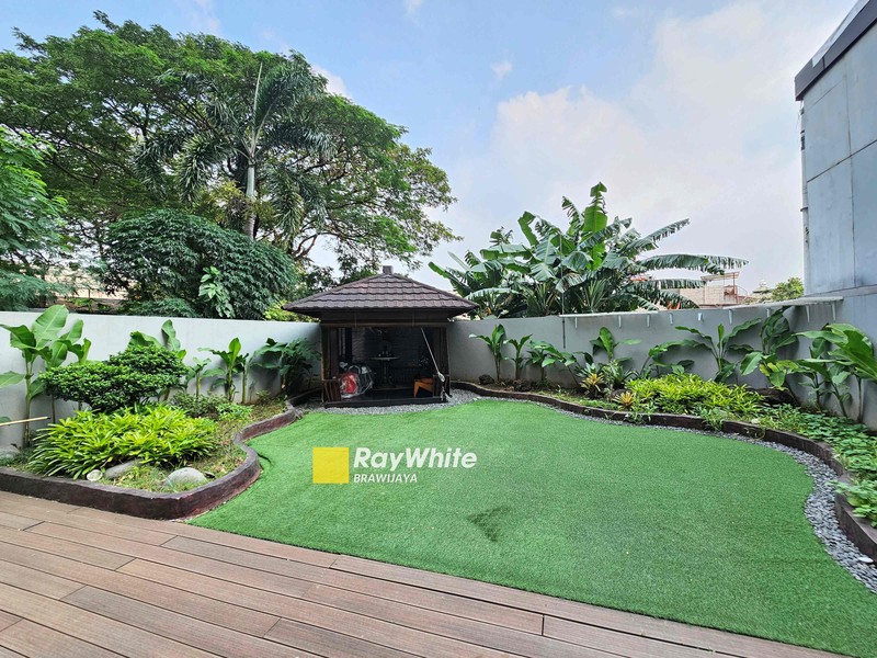 Essence Darmawangsa Townhouse, Kebayoran Baru, Jakarta Selatan, hanya 500 meter ke Mal Kemang Village