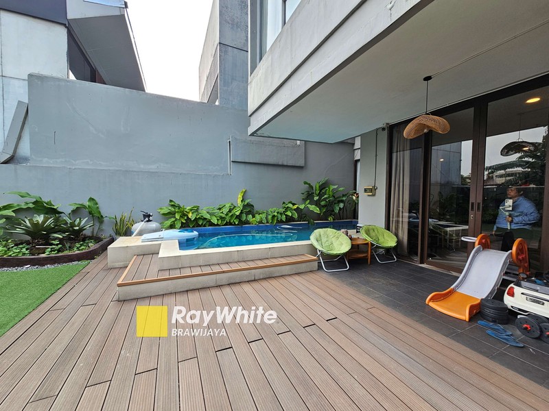 Essence Darmawangsa Townhouse, Kebayoran Baru, Jakarta Selatan, hanya 500 meter ke Mal Kemang Village