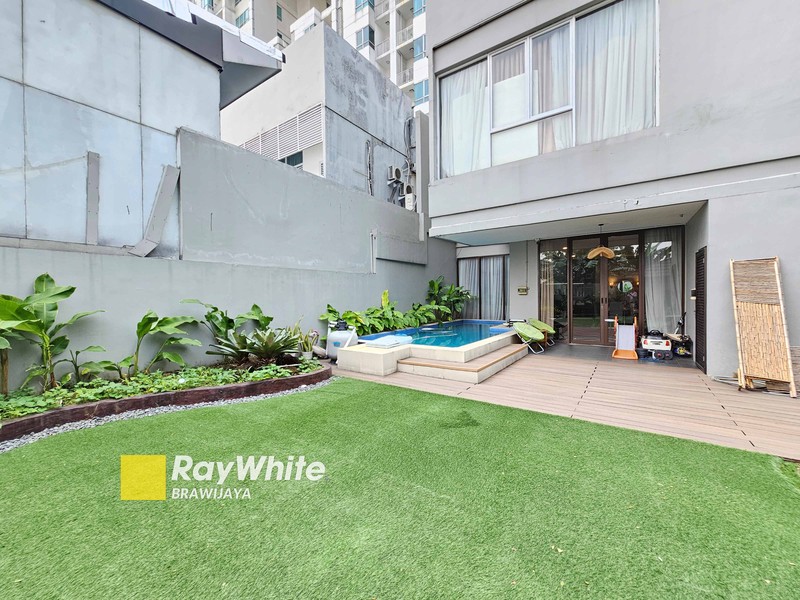 Essence Darmawangsa Townhouse, Kebayoran Baru, Jakarta Selatan, hanya 500 meter ke Mal Kemang Village