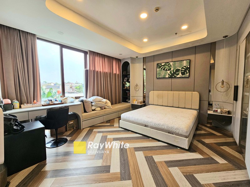 Essence Darmawangsa Townhouse, Kebayoran Baru, Jakarta Selatan, hanya 500 meter ke Mal Kemang Village