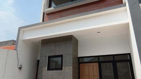 Dijual Rumah Tenggilis Mejoyo Selatan, Surabaya 2 lantai; cocok untuk hunian keluarga