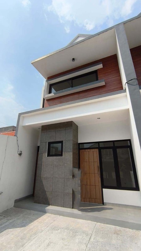 Dijual Rumah Tenggilis Mejoyo Selatan, Surabaya 2 lantai; cocok untuk hunian keluarga