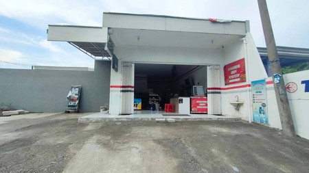 Dijual Ruko Raya Bangkingan, Lakarsantri, Surabaya Barat 0 Jalan Raya; Halaman belakang besar dan ada akses dari samping (bisa untuk workshop dll)