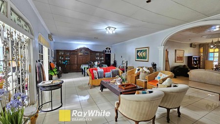 Rumah di Darmawangsa, Kebayoran Baru, tampak depan 2 sisi jalan, 5 menit ke MRT Blok A