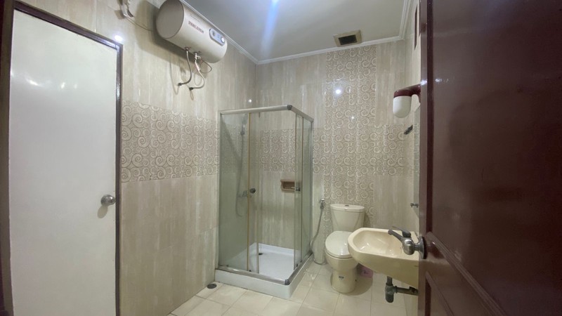 Rumah Bagus 2 Lantai Baru Renovasi di Kayu Putih Kayu Mas 5 Menit ke Stasiun LRT Kayu Putih