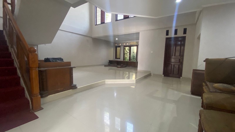 Rumah Bagus 2 Lantai Baru Renovasi di Kayu Putih Kayu Mas 5 Menit ke Stasiun LRT Kayu Putih